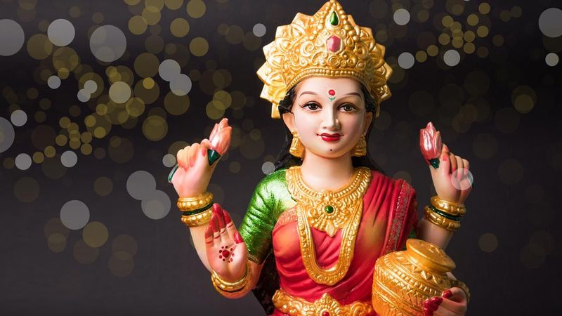 Lakshmi: Invoke the Goddess of Wealth, Riches and Abundance